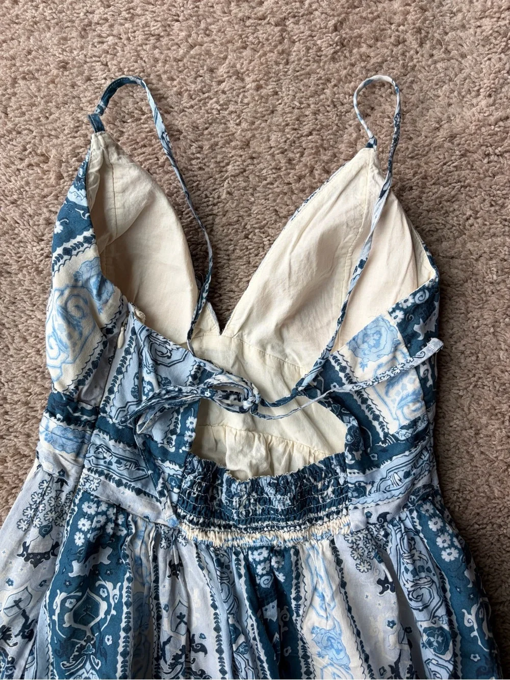 Abercrombie & Fitch Bra-Free Flowy Tie-Back Maxi Dress | Blue Pattern | Medium P